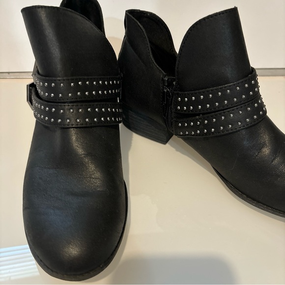 New black booties with buckles, sequence and zip size 8 medium - Picture 3 of 6